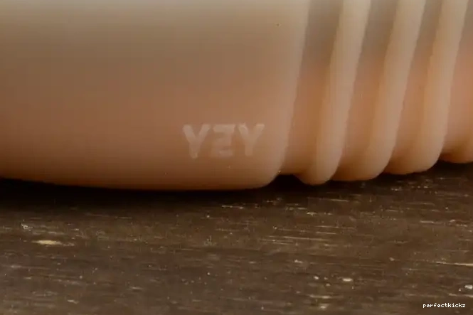 Yeezy Brown 750 Boost BY2456 adidas Light 0704